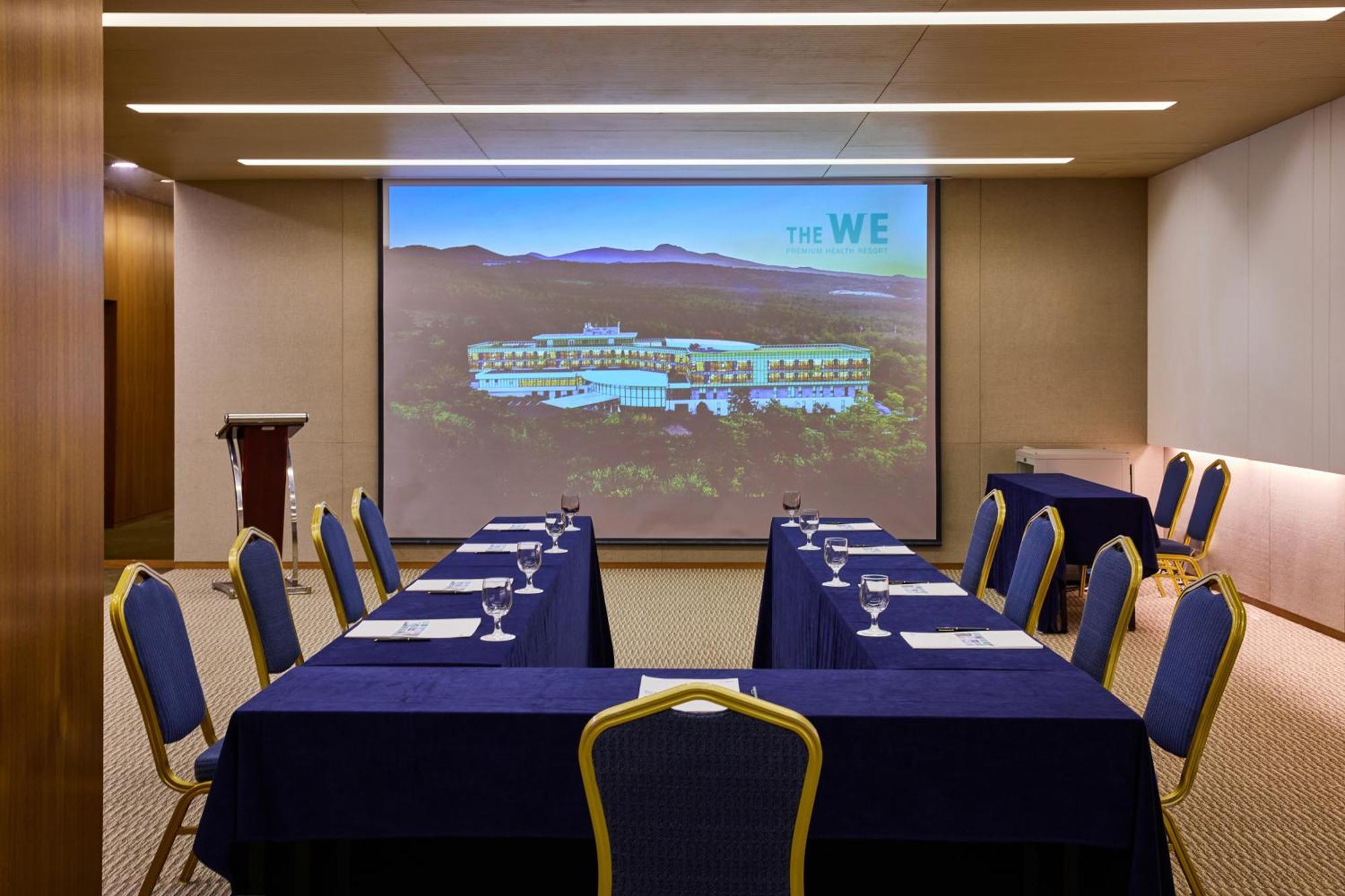 We Hotel Jeju Seogwipo Eksteriør bilde