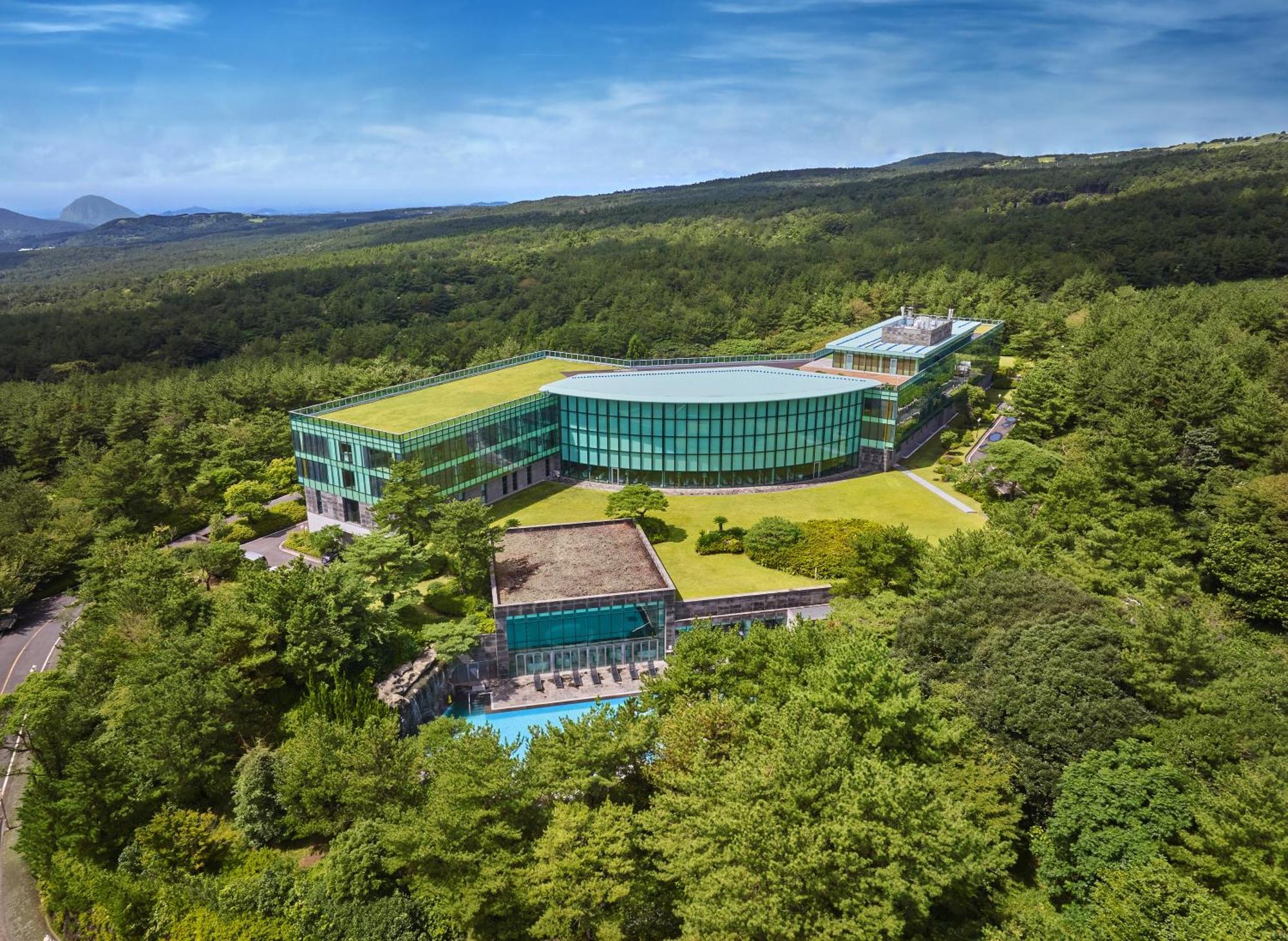 We Hotel Jeju Seogwipo Eksteriør bilde