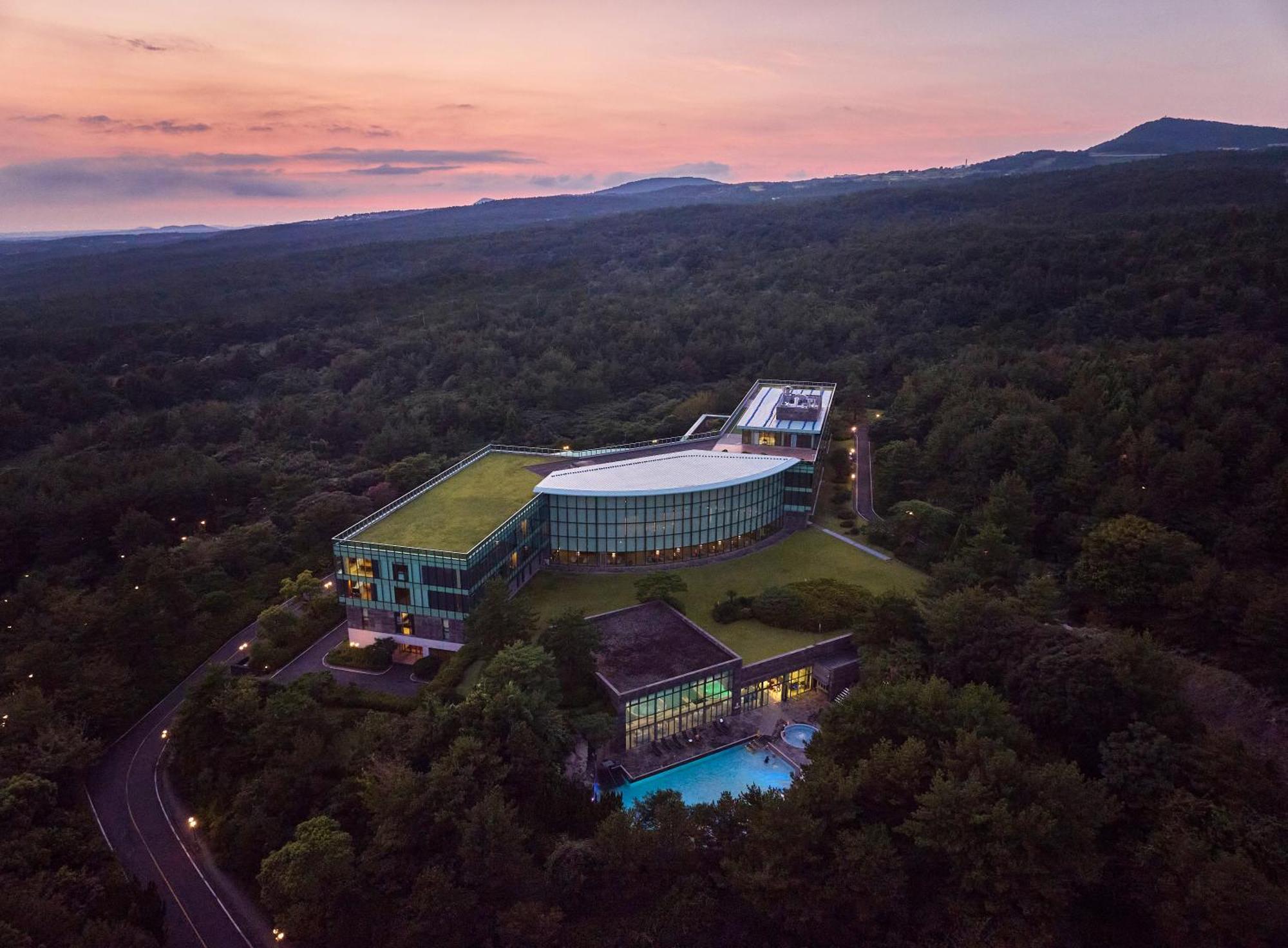We Hotel Jeju Seogwipo Eksteriør bilde