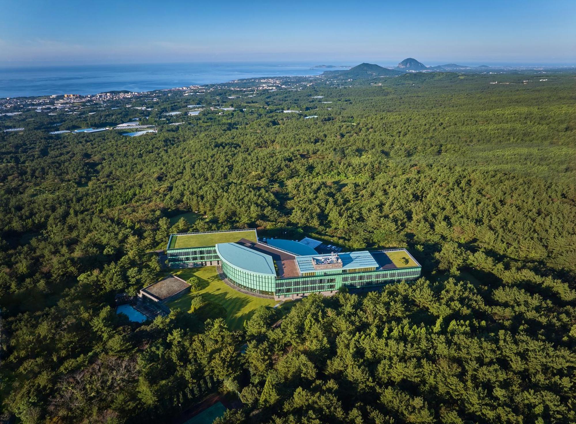 We Hotel Jeju Seogwipo Eksteriør bilde