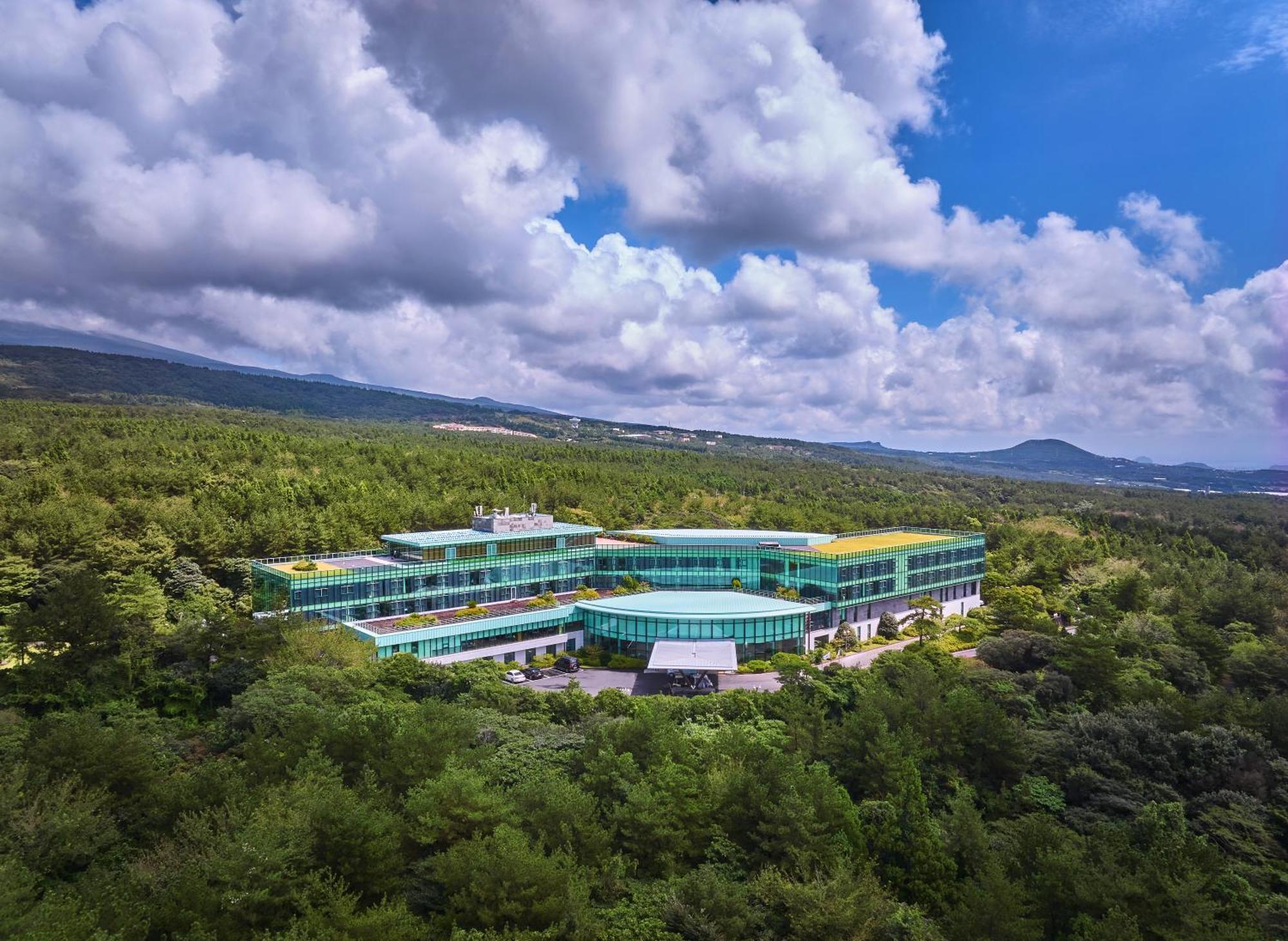 We Hotel Jeju Seogwipo Eksteriør bilde