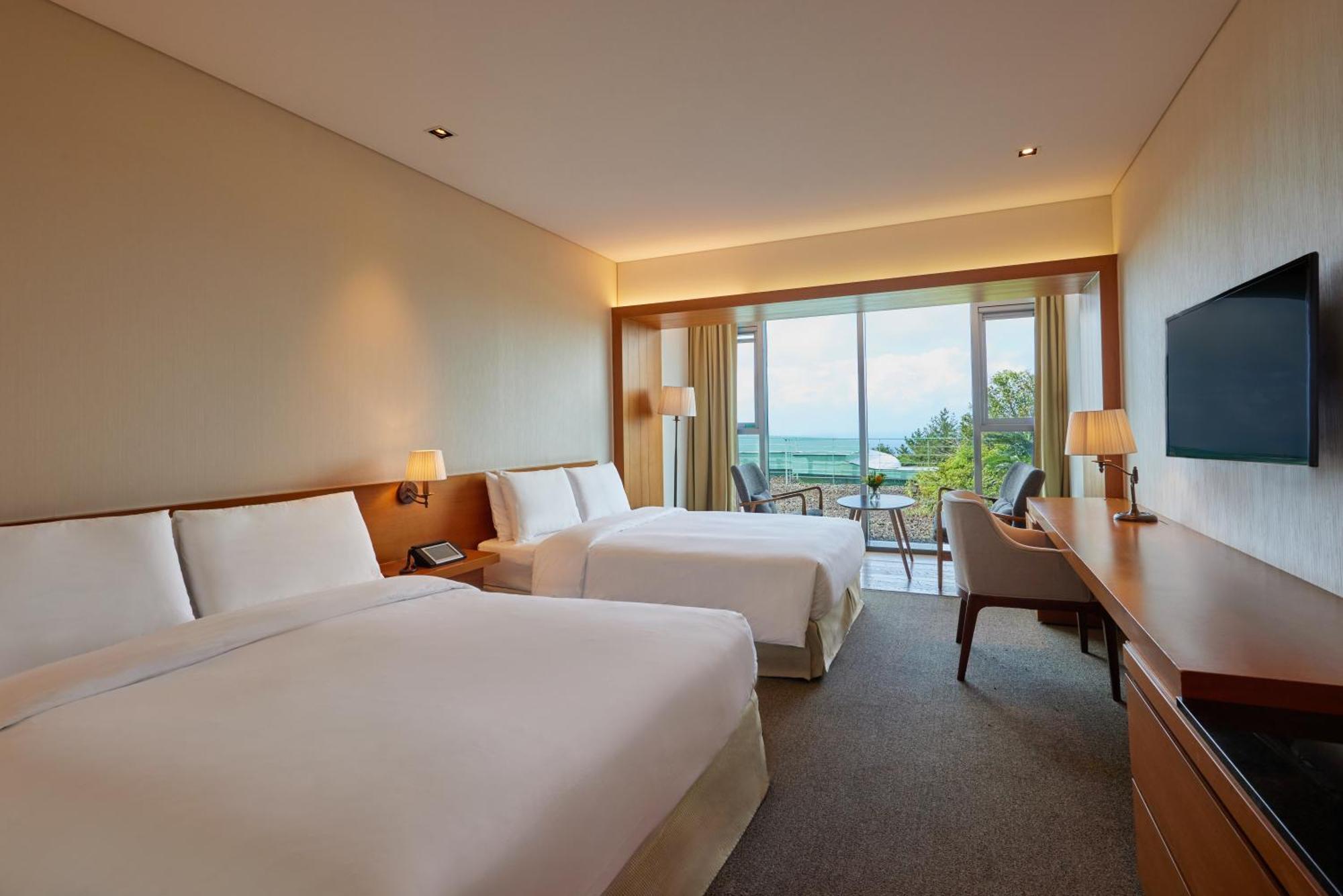 We Hotel Jeju Seogwipo Eksteriør bilde